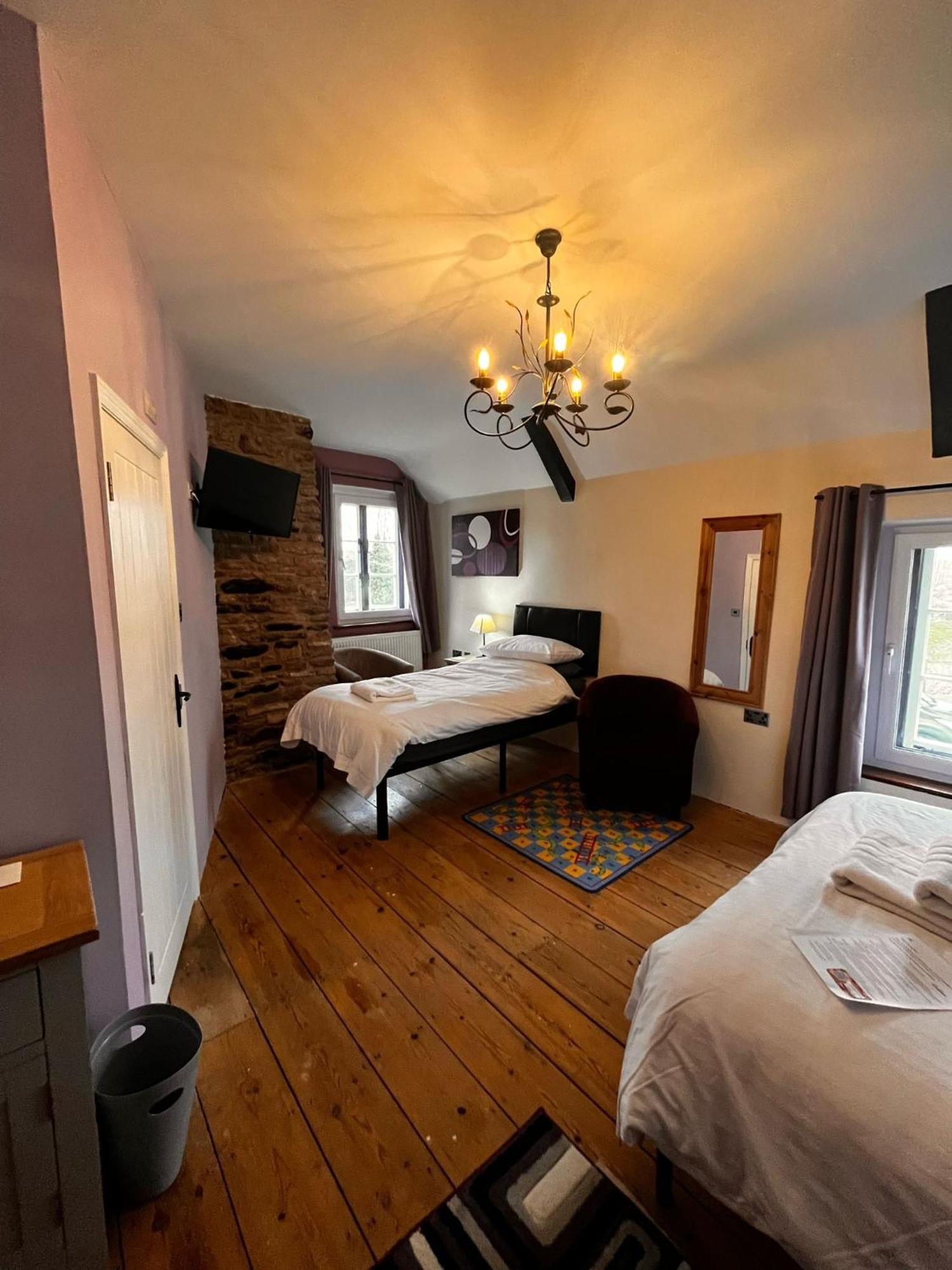 Old Manor House Bed & Breakfast Axbridge Екстериор снимка