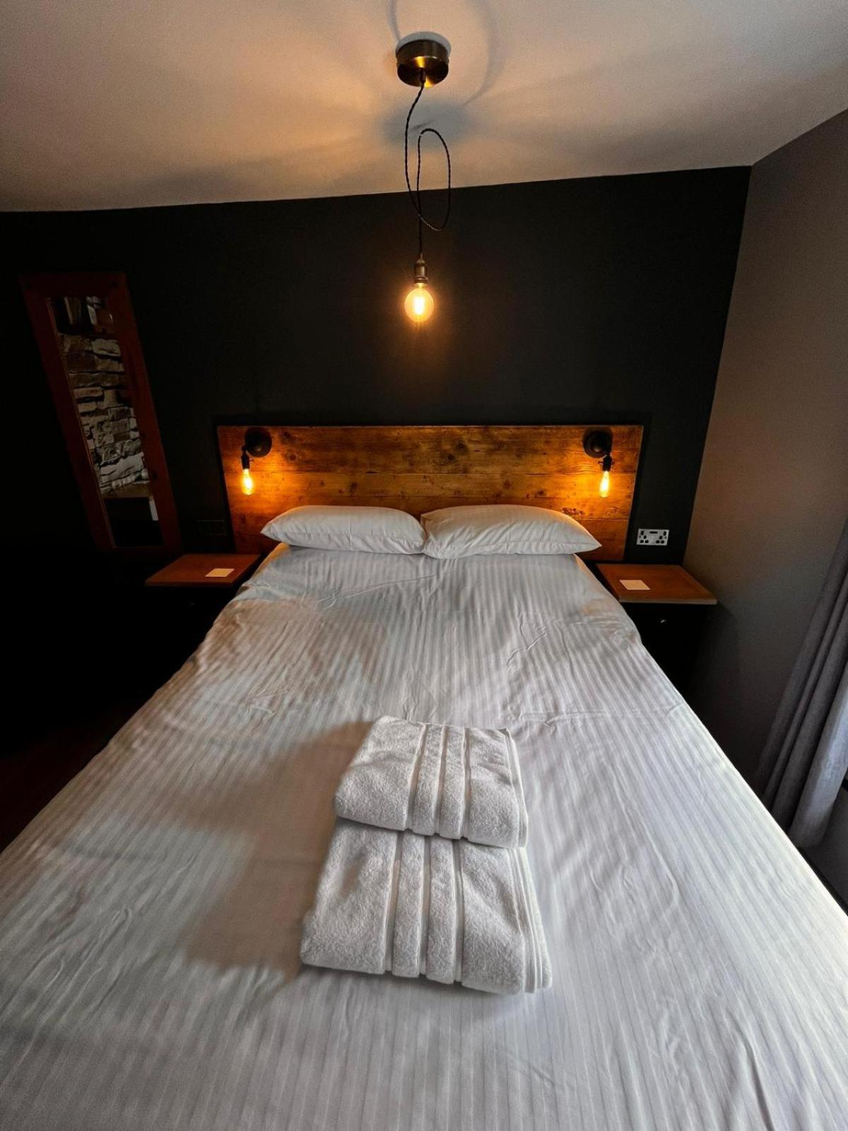 Old Manor House Bed & Breakfast Axbridge Екстериор снимка