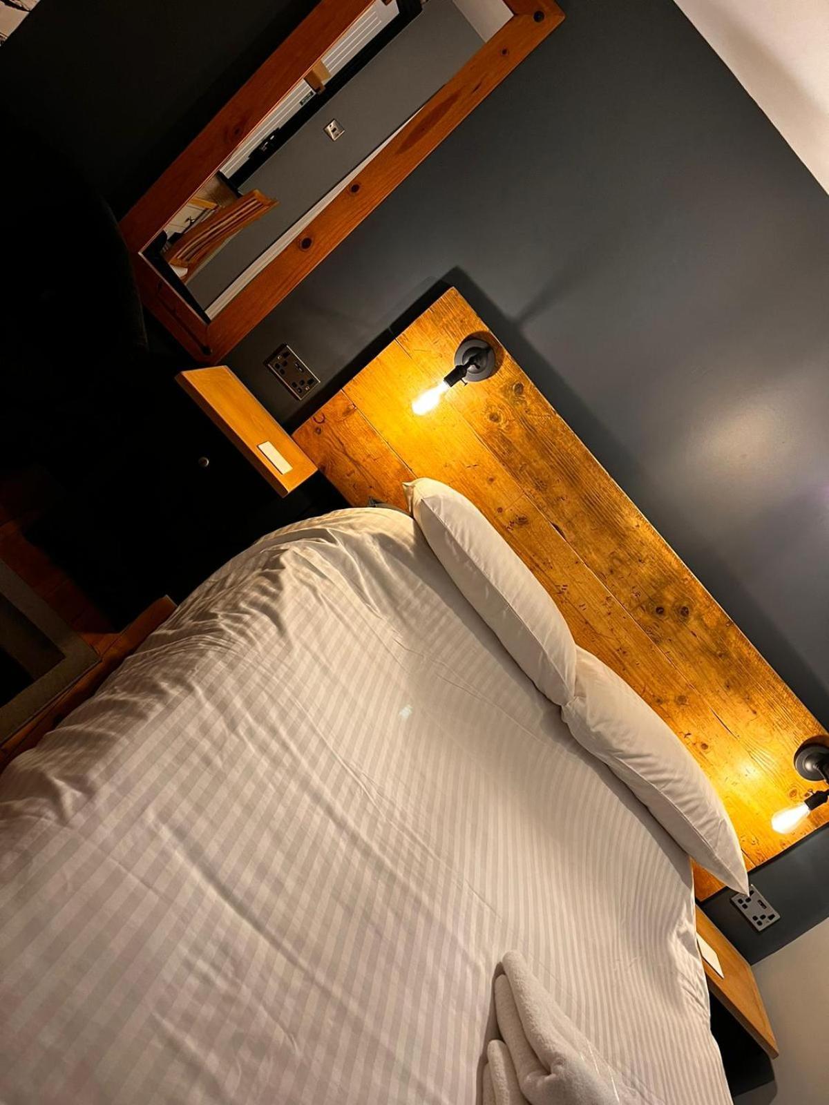 Old Manor House Bed & Breakfast Axbridge Екстериор снимка