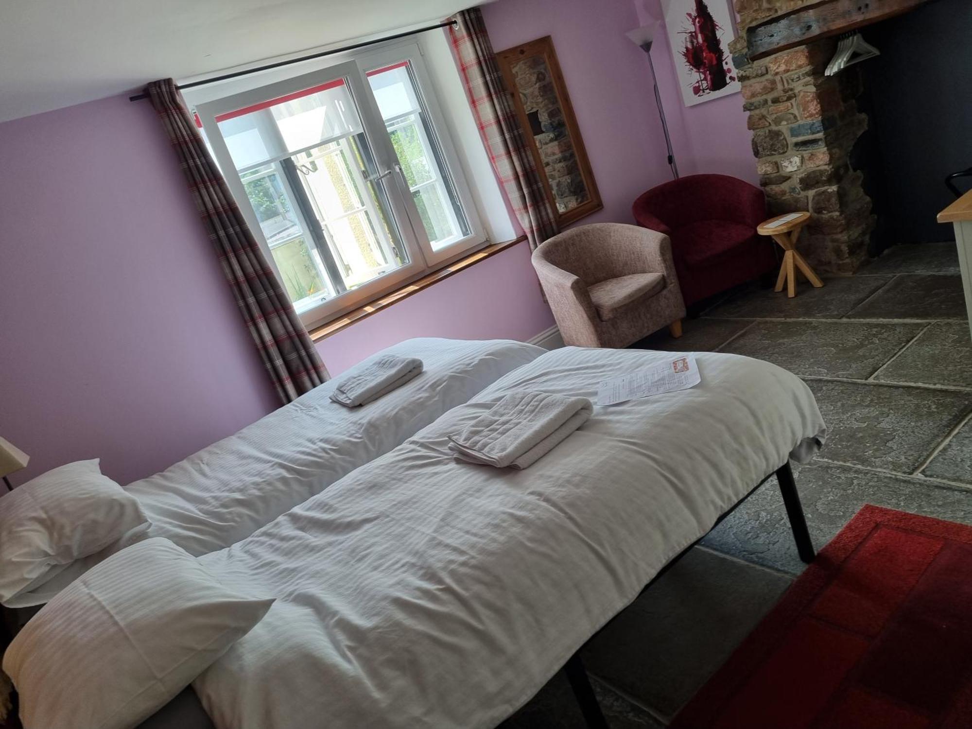 Old Manor House Bed & Breakfast Axbridge Екстериор снимка