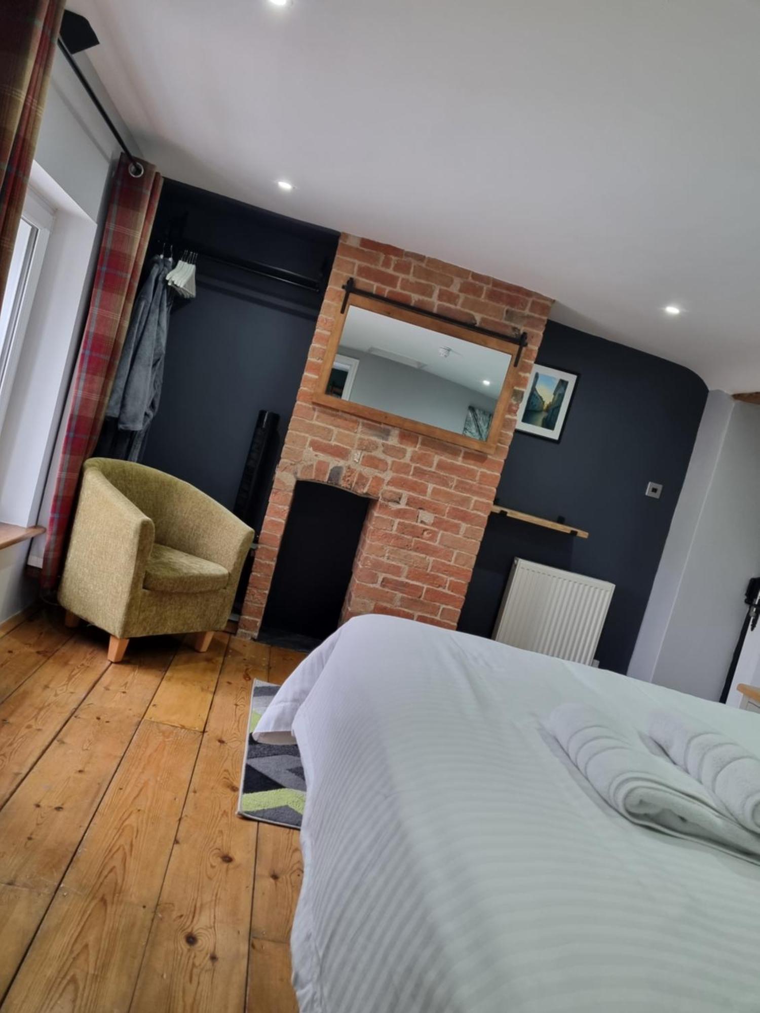 Old Manor House Bed & Breakfast Axbridge Екстериор снимка
