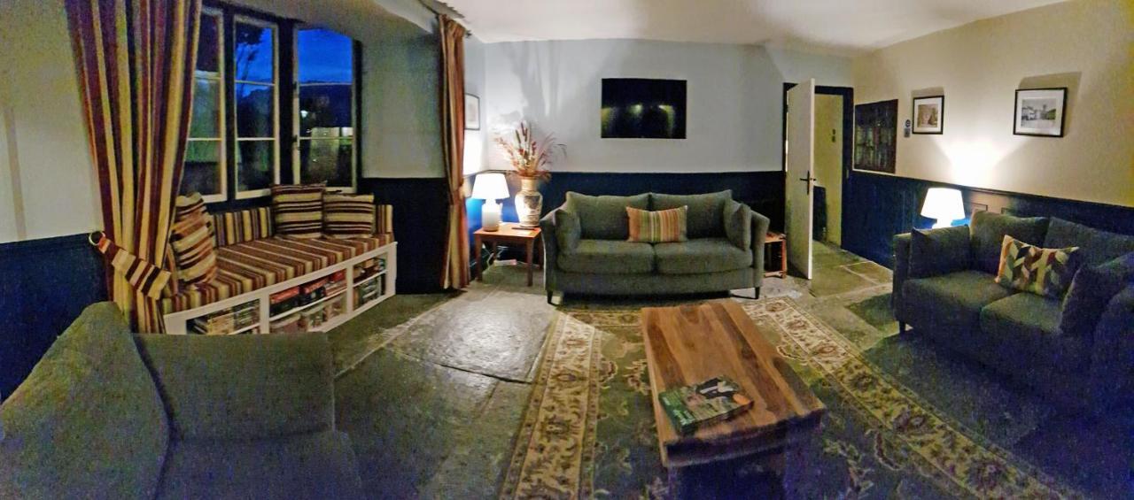 Old Manor House Bed & Breakfast Axbridge Екстериор снимка
